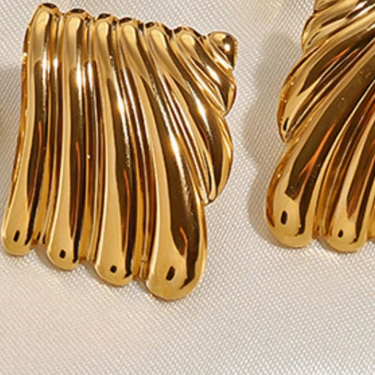 18K Gold-Plated Stainless Steel Minimalist Stud Earrings - Image 3