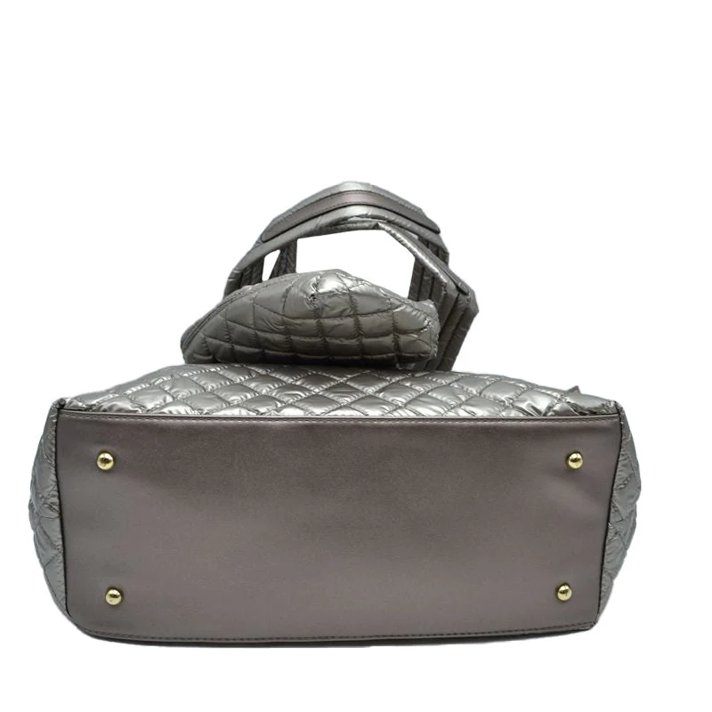 2-in-1 Large Quilted Zipper Tote with Pouch - Image 5