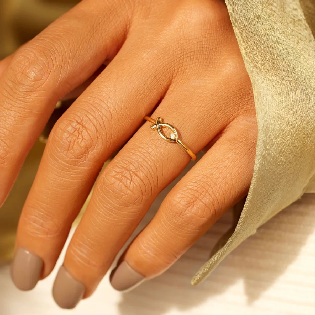 925 Sterling Silver Inlaid Zircon Fish Ring - Image 3