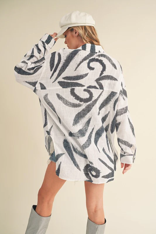 Aemi + Co High-Low Printed Button Up Long Sleeve Shirt - Image 4