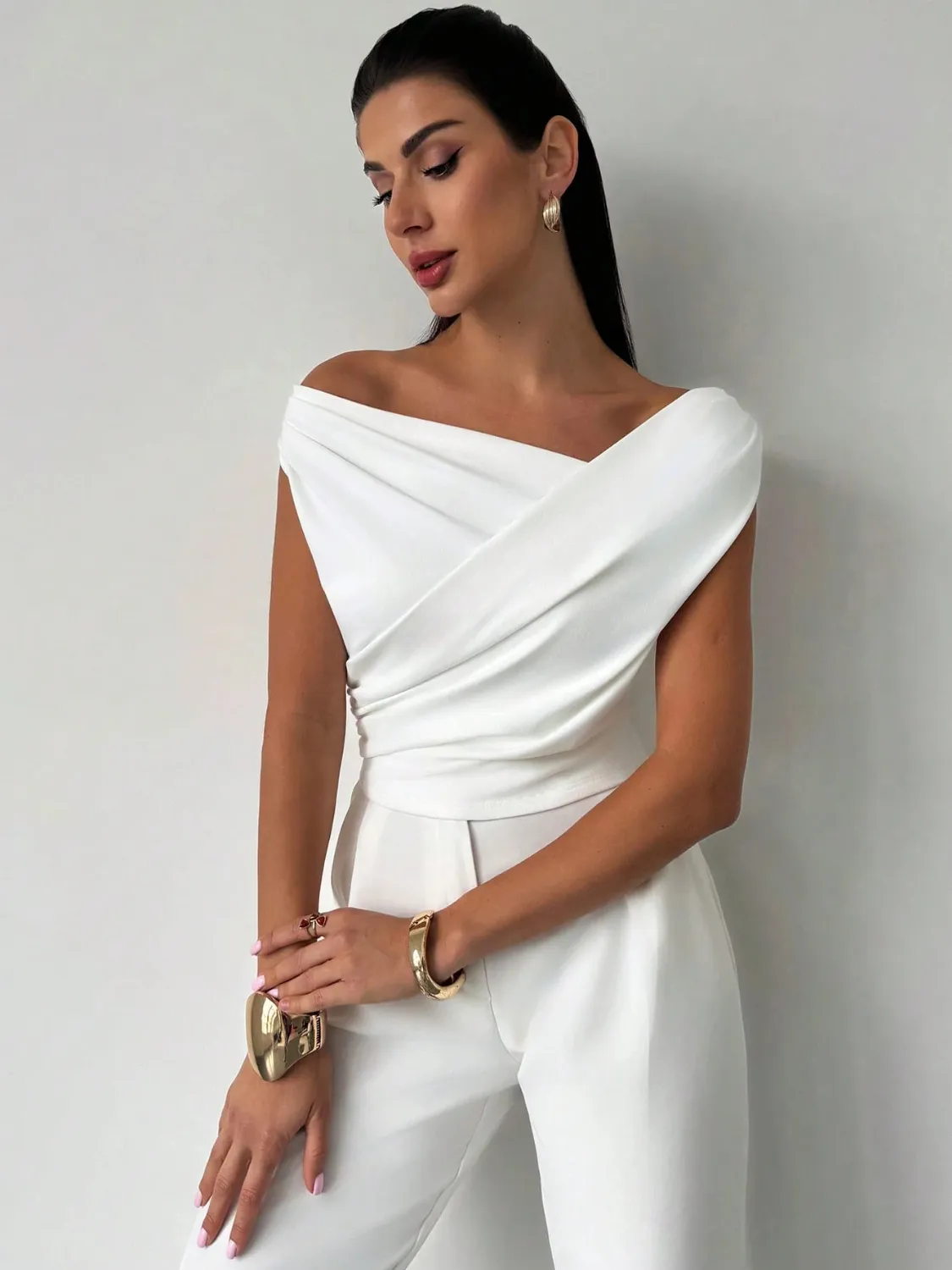 Asymmetrical Ruched Short Sleeve Top - Image 3