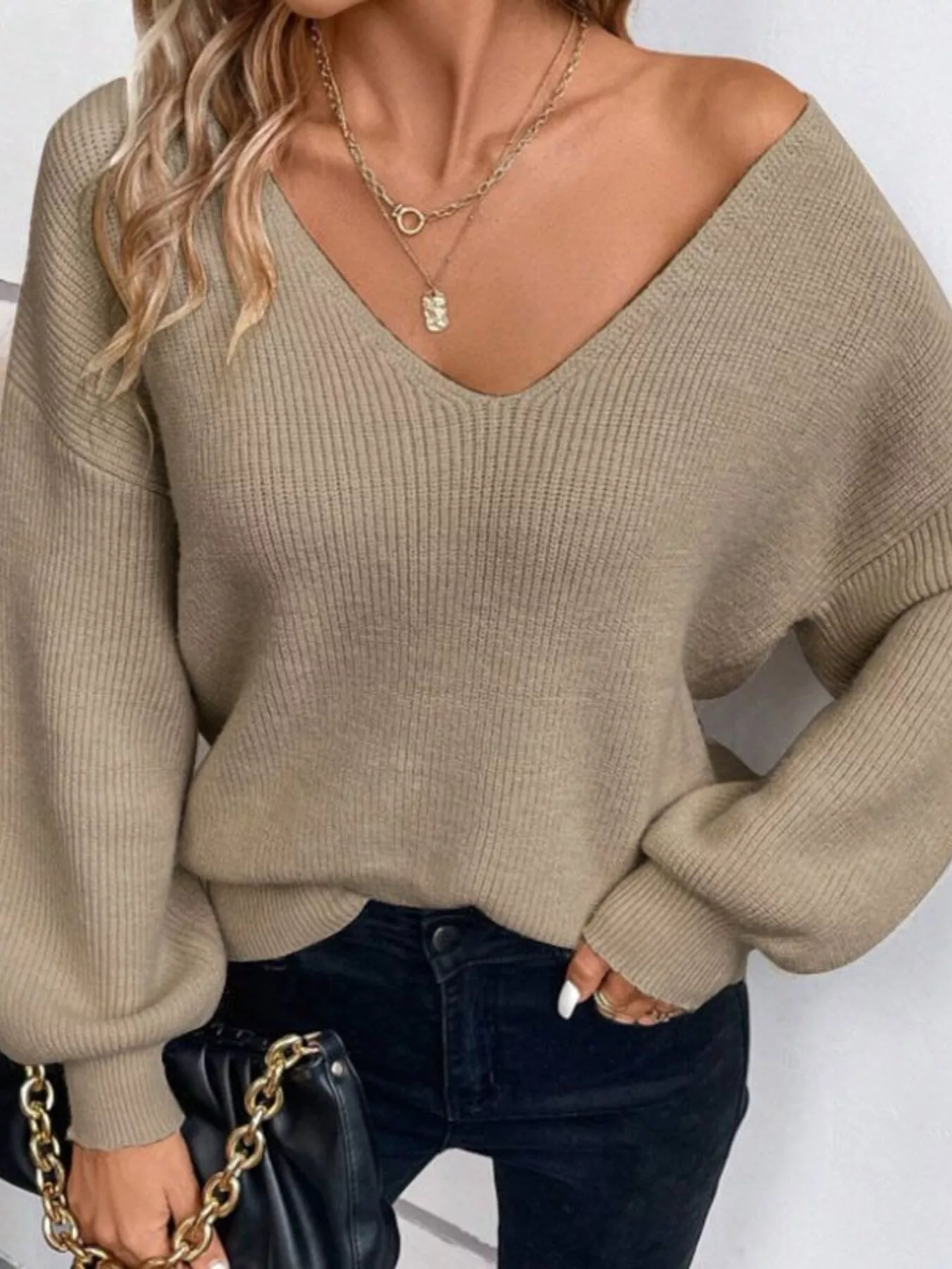 Back Bow V-Neck Sweater - Image 11