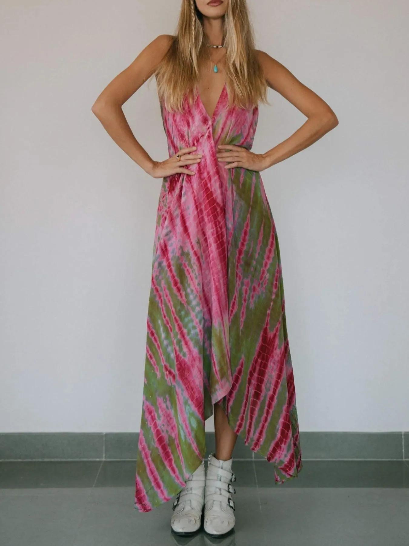 Backless Printed Halter Neck Maxi Dress - Image 20