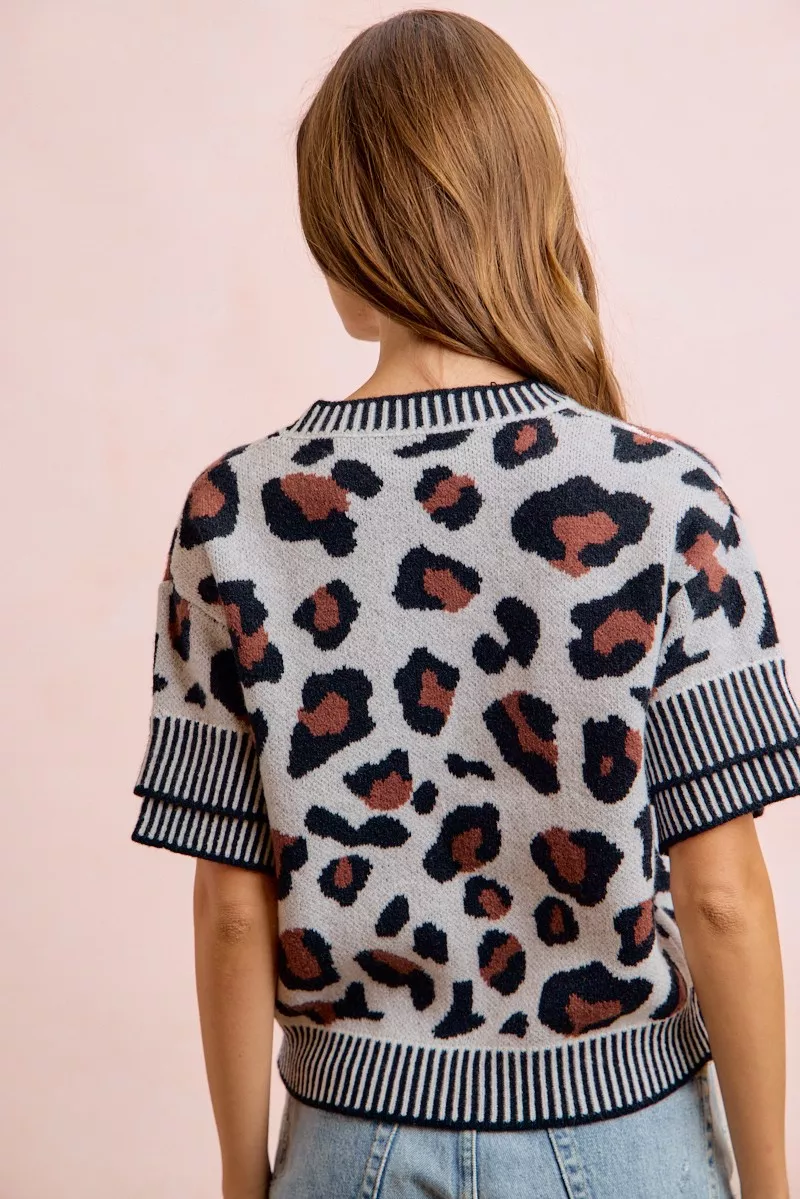 BiBi Two Tone Detail Leopard Knit Double Sleeves Top - Image 2