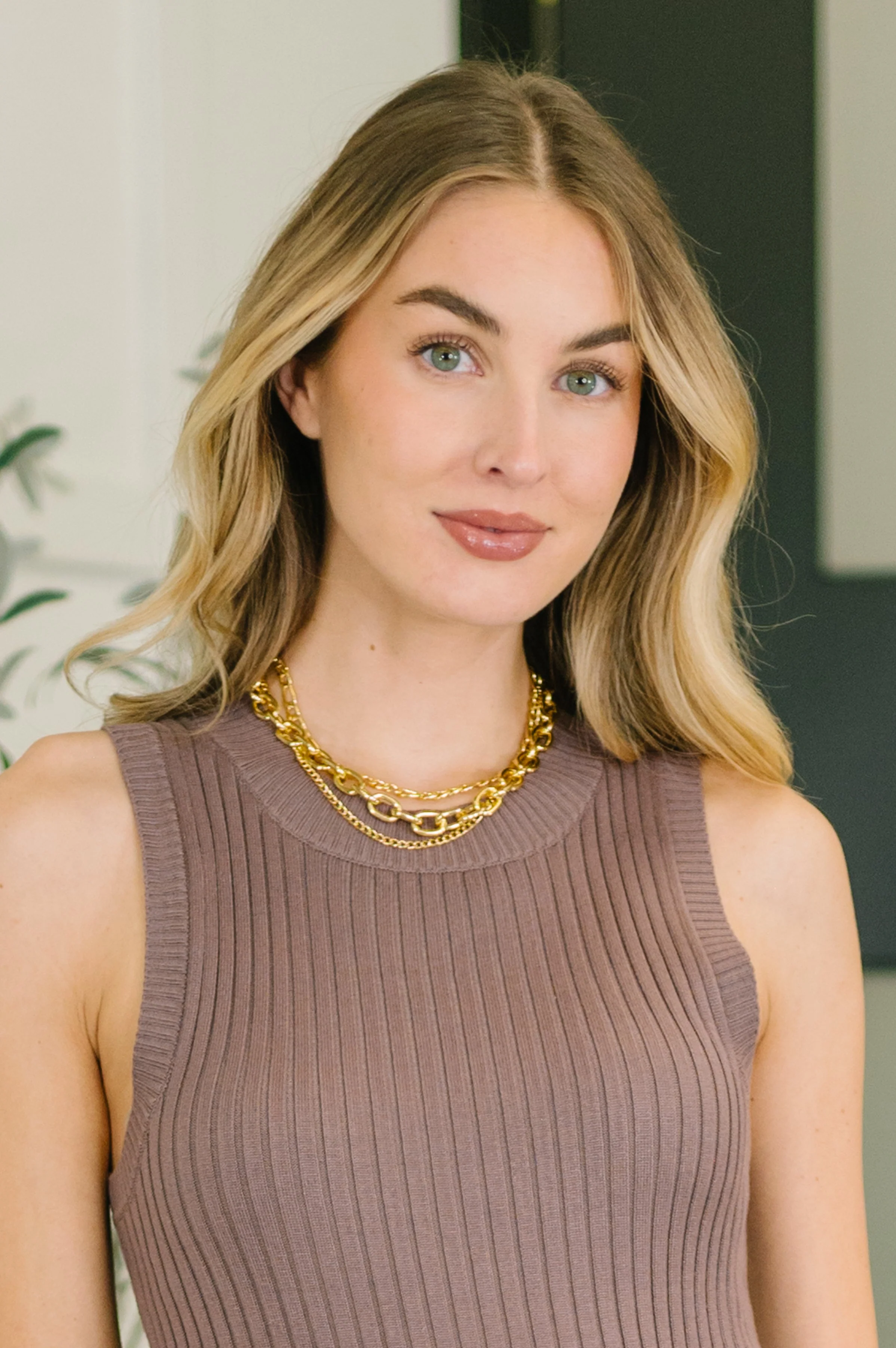 Big, Bold and Beautiful Layered Chunky Necklace in Gold - Image 2