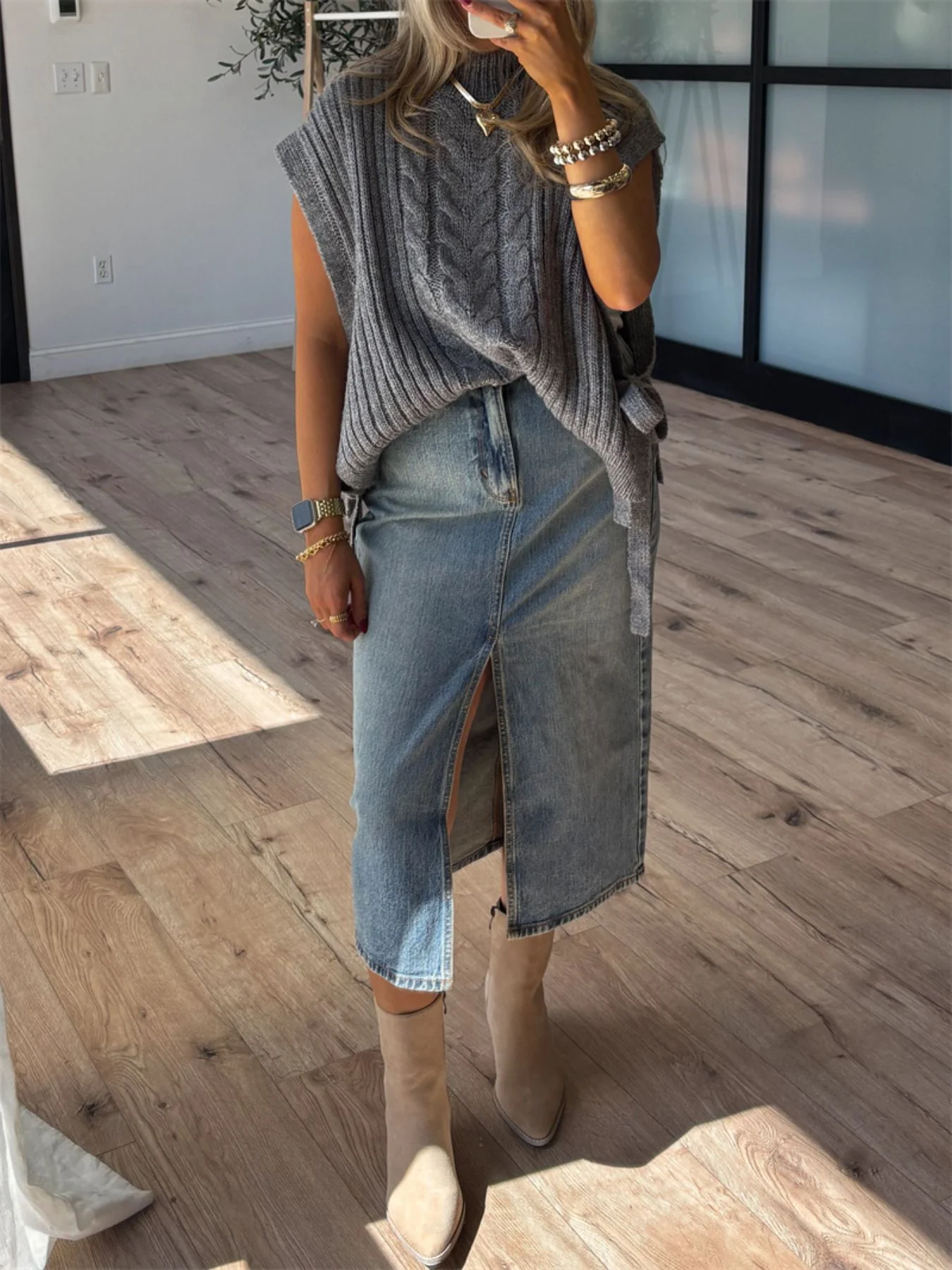 Cable Knit Sweater Vest - Image 5