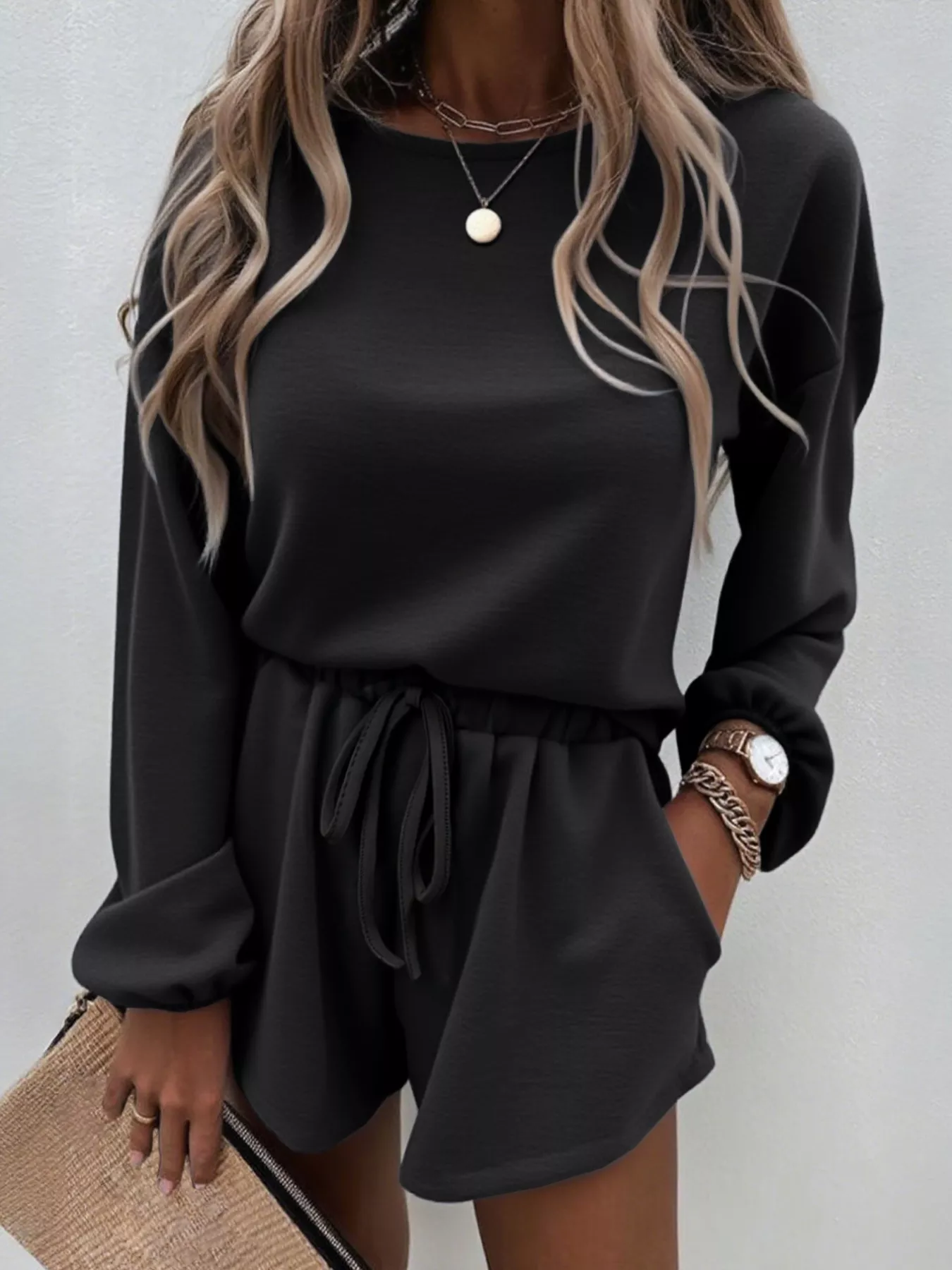 Casual Solid Color Top and Drawstring Shorts Two-Piece Set - Image 2