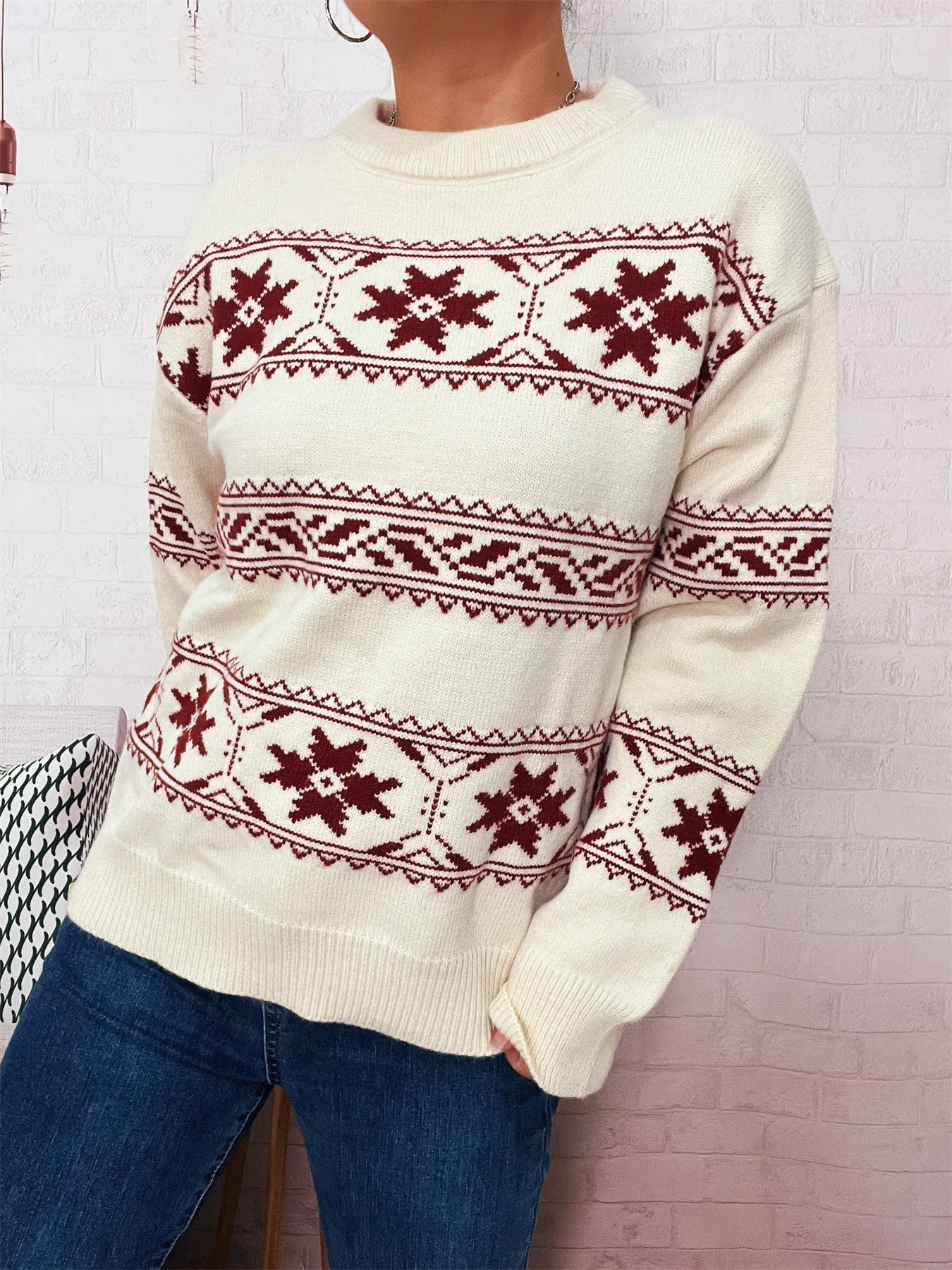 Christmas Snowflake Round Neck Sweater - Image 2