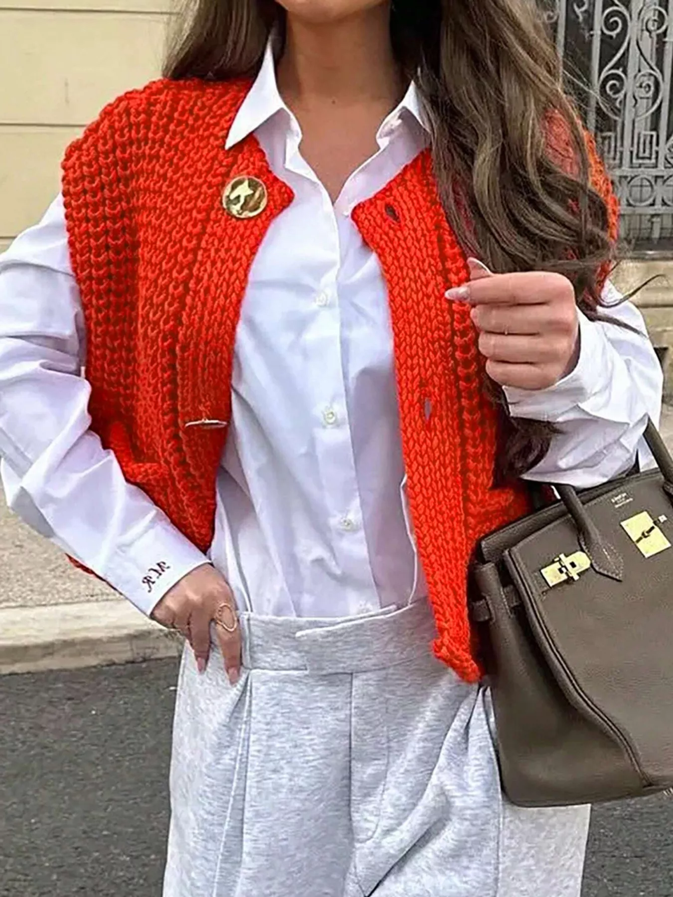 Chunky Knit Button-Down Sweater Vest - Image 7