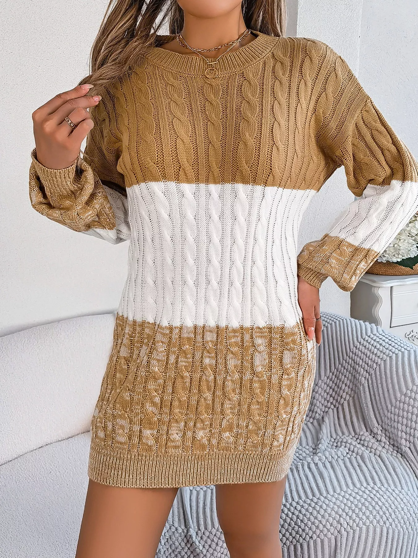 Color Block Cable Knit Sweater Dress with Textured Pattern - Image 7
