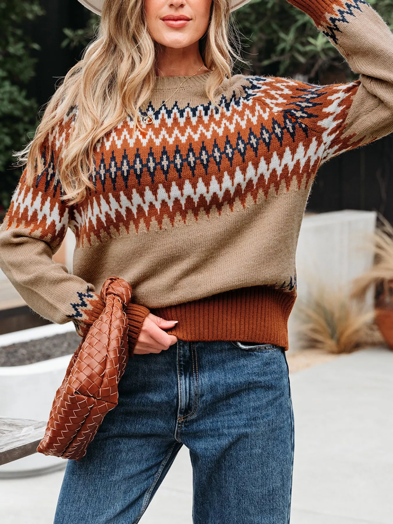 Color Block Crew Neck Sweater - Image 2