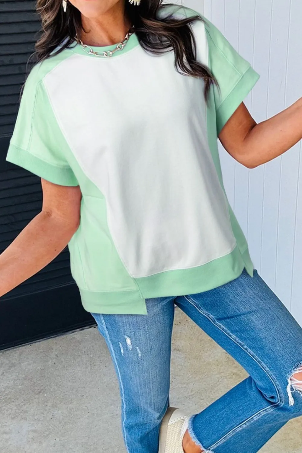 Color Block Exposed Seam Crew Neck T Shirt - Image 10