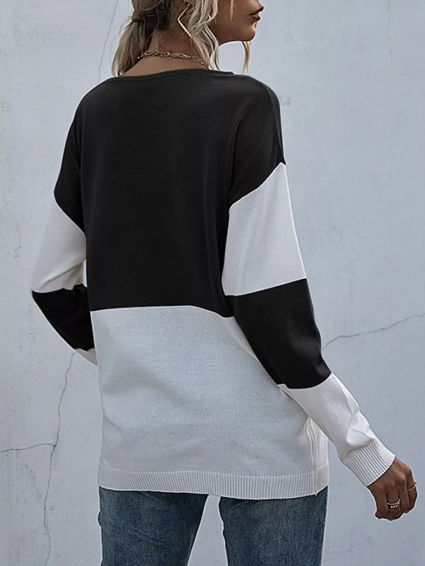 Color Block Round Neck Sweater - Image 7