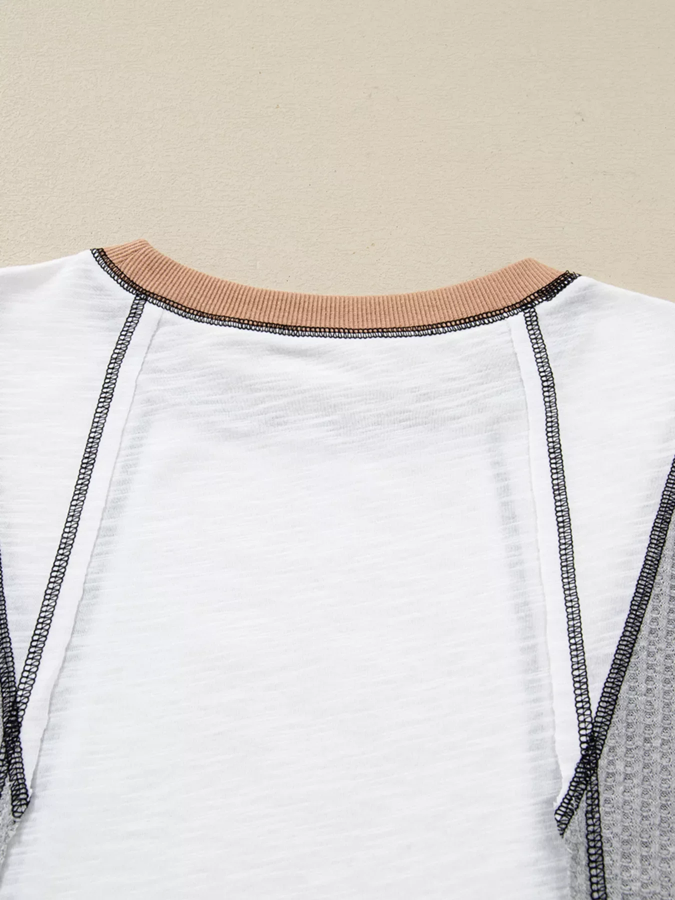 Color Block Textured Knit Patchwork Casual Top - Image 5