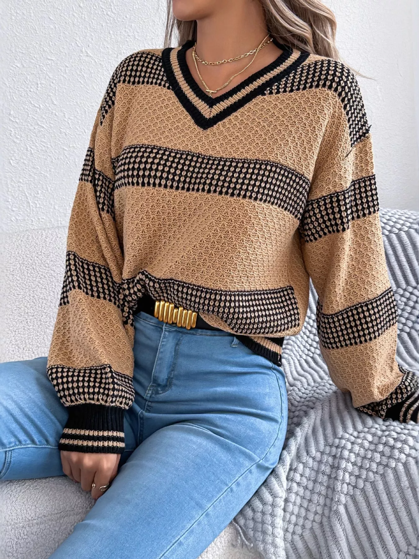 Contrast Striped V-Neck Sweater - Image 7