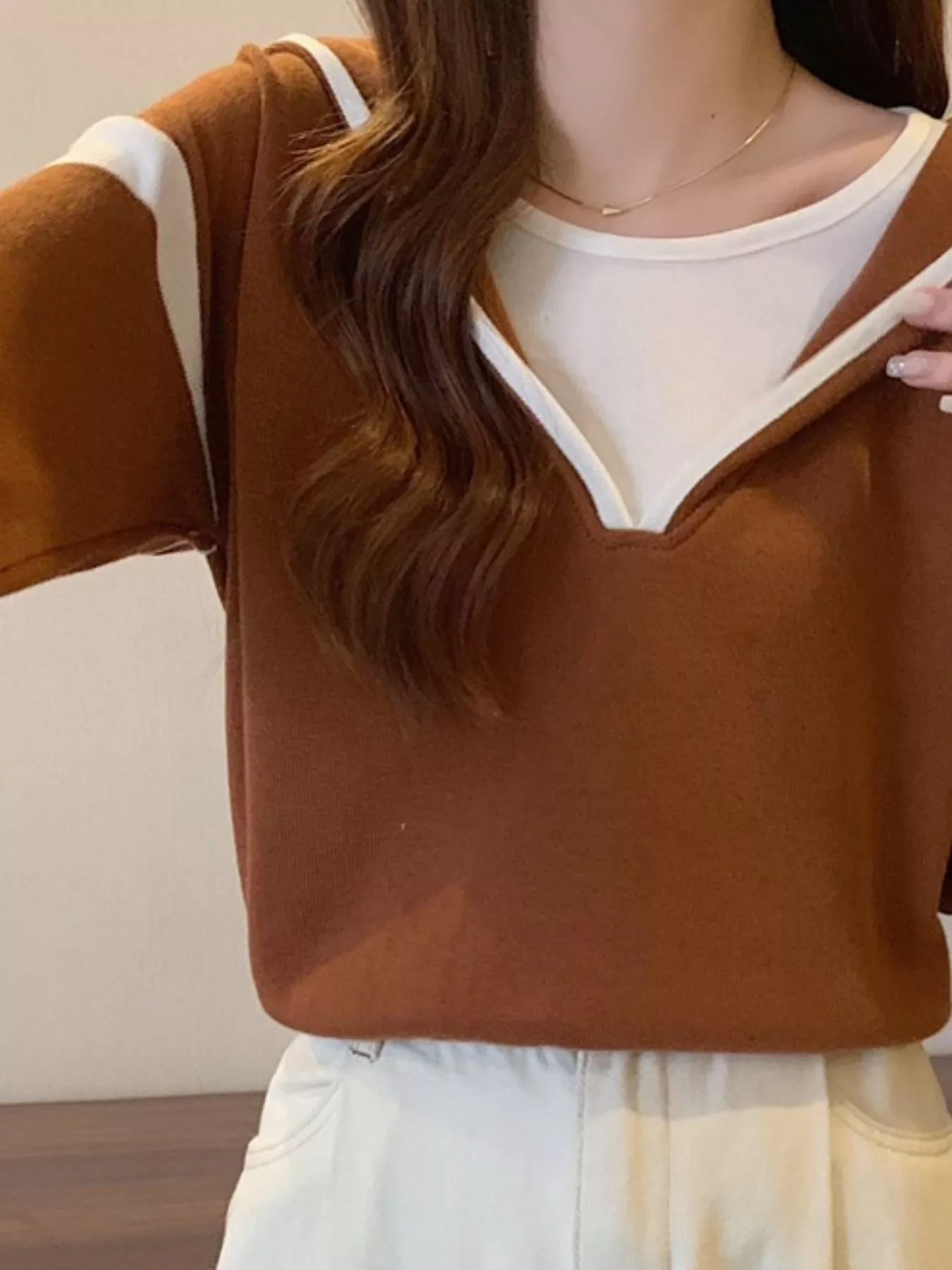 Contrast Trim Hooded Sweater - Image 11