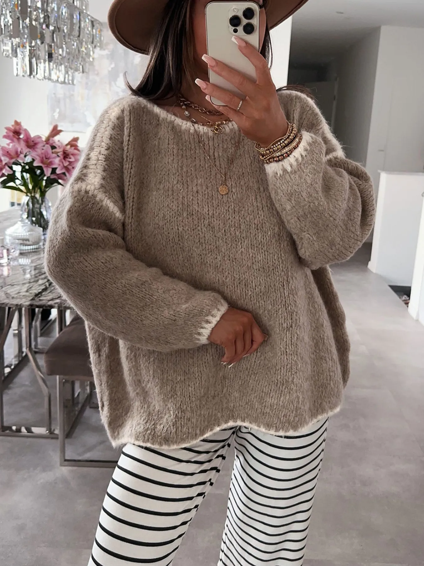 Contrast Trim Oversized Sweater - Image 12