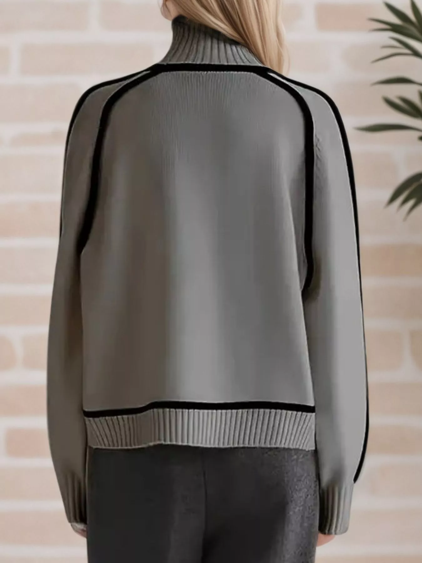 Contrast Trim Turtleneck Sweater - Image 13