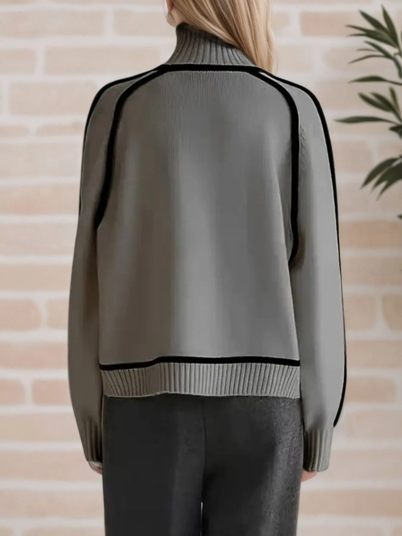 Contrast Trim Turtleneck Sweater - Image 11