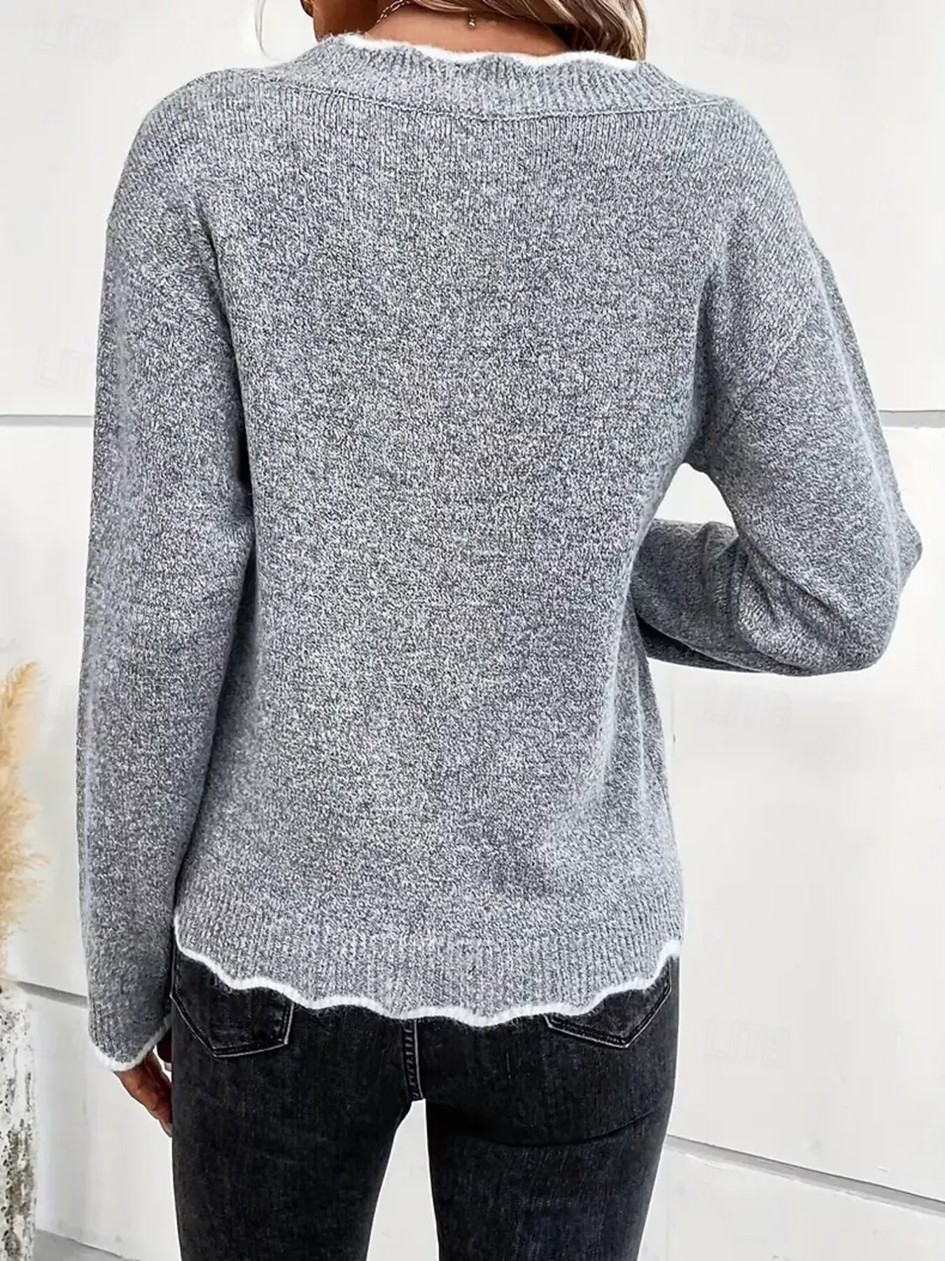 Contrast Trim V-Neck Sweater - Image 3