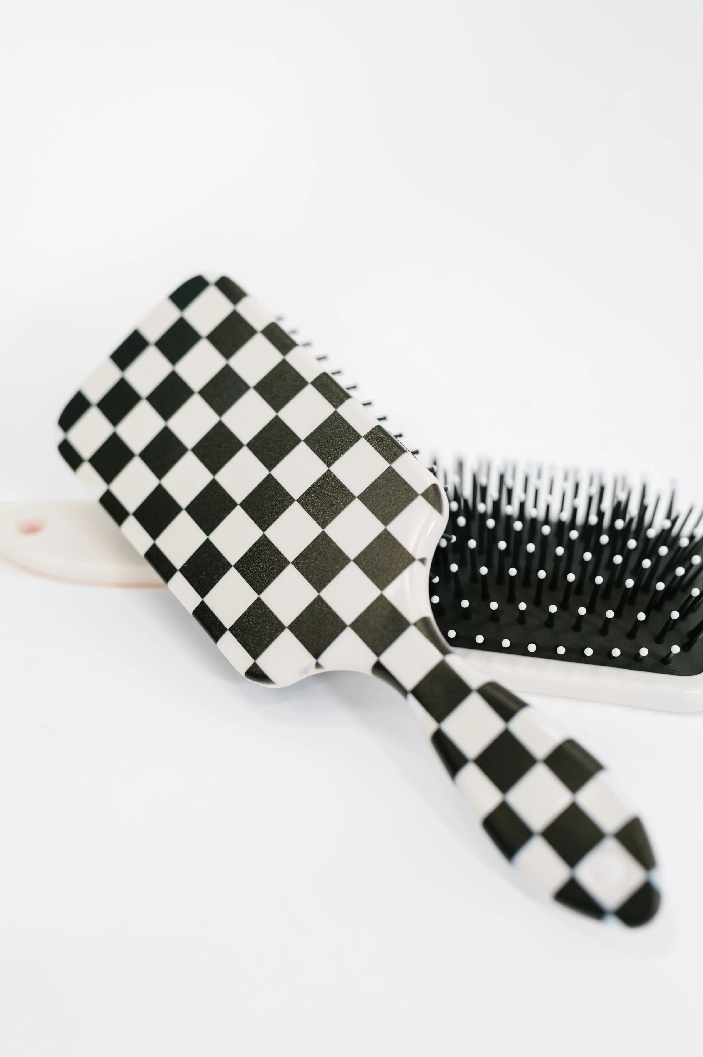 Cookies & Cream Checks Brush - Image 3