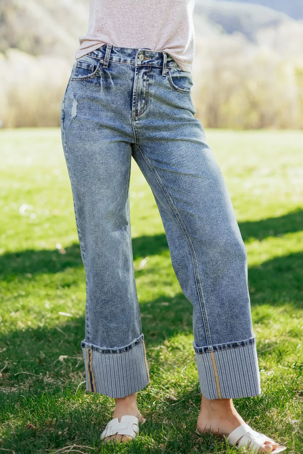 Cuffed Straight Loose Jeans - Image 3