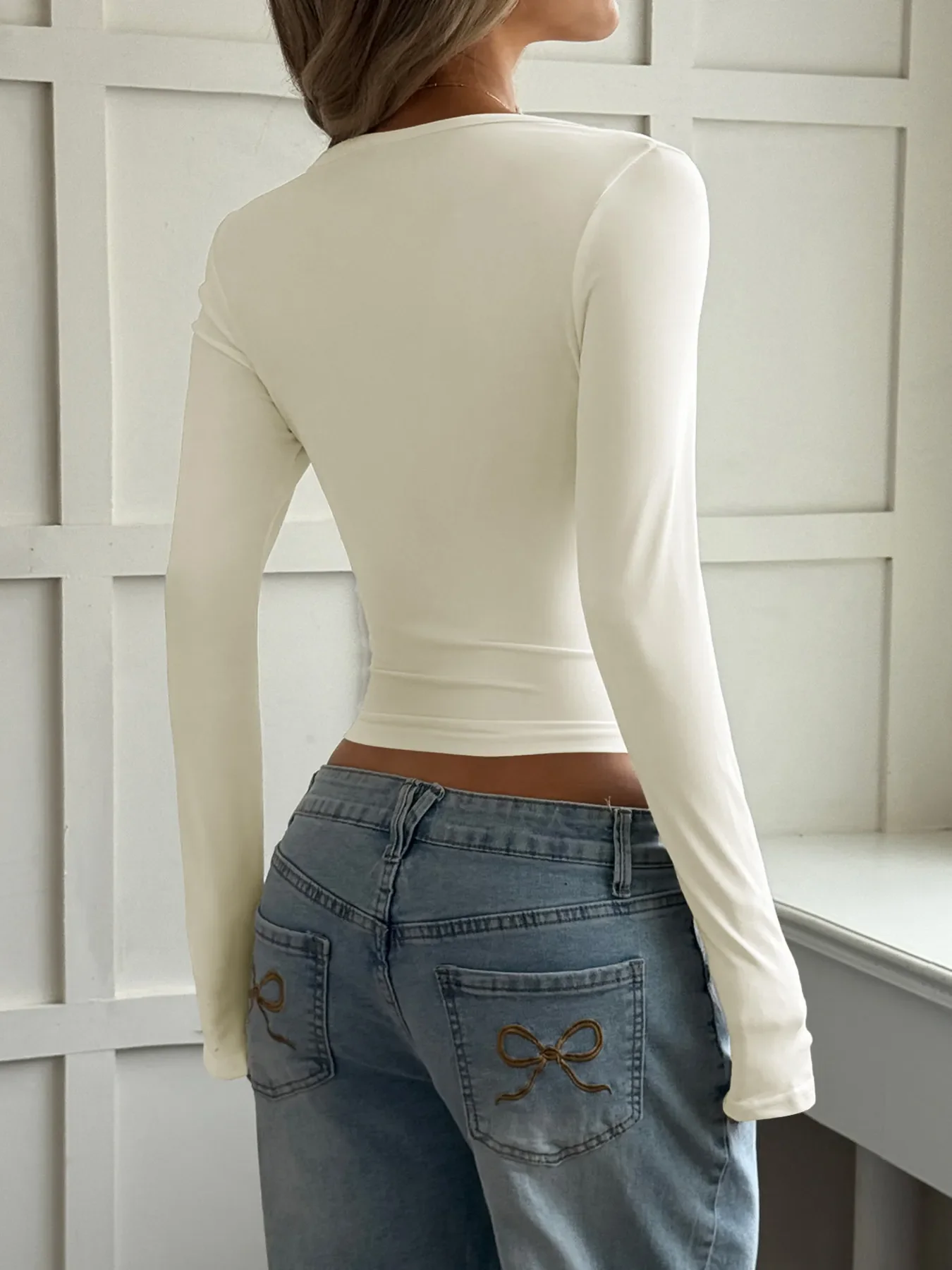 Cut-Out Long Sleeve Crop T-Shirt - Image 4