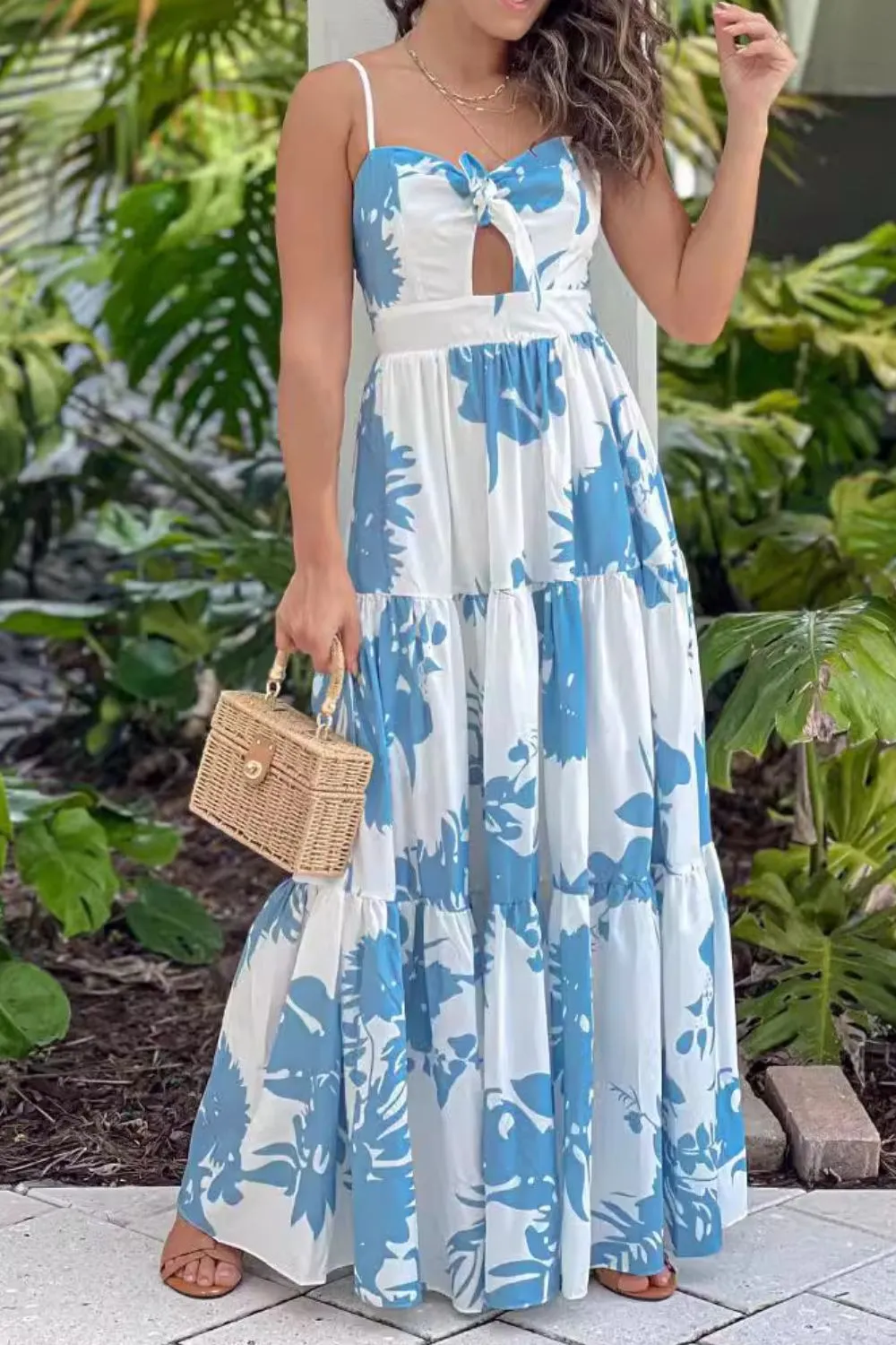 Cut-Out Sweetheart Neck Maxi Dress - Image 2