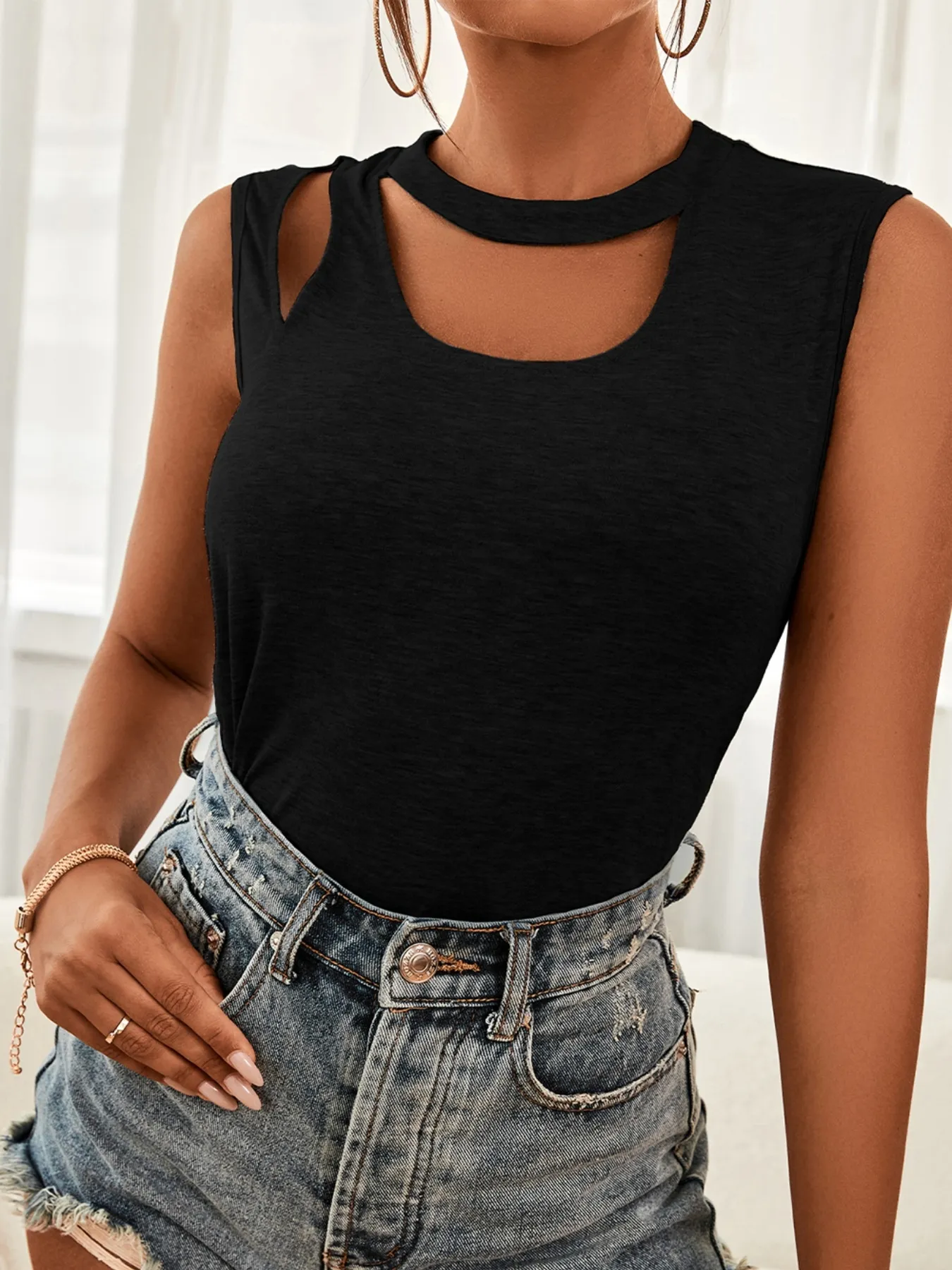 Cutout Sleeveless Tank Top - Image 6