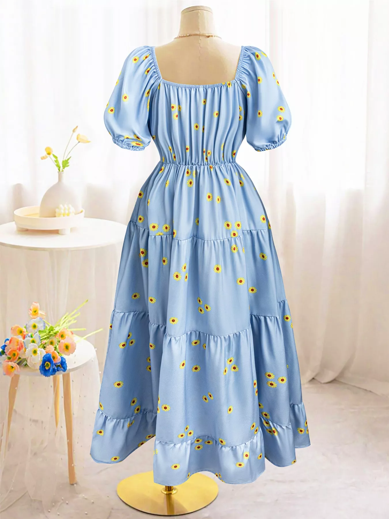 Daisy Print Puff Sleeve Tiered Maxi Dress - Image 3
