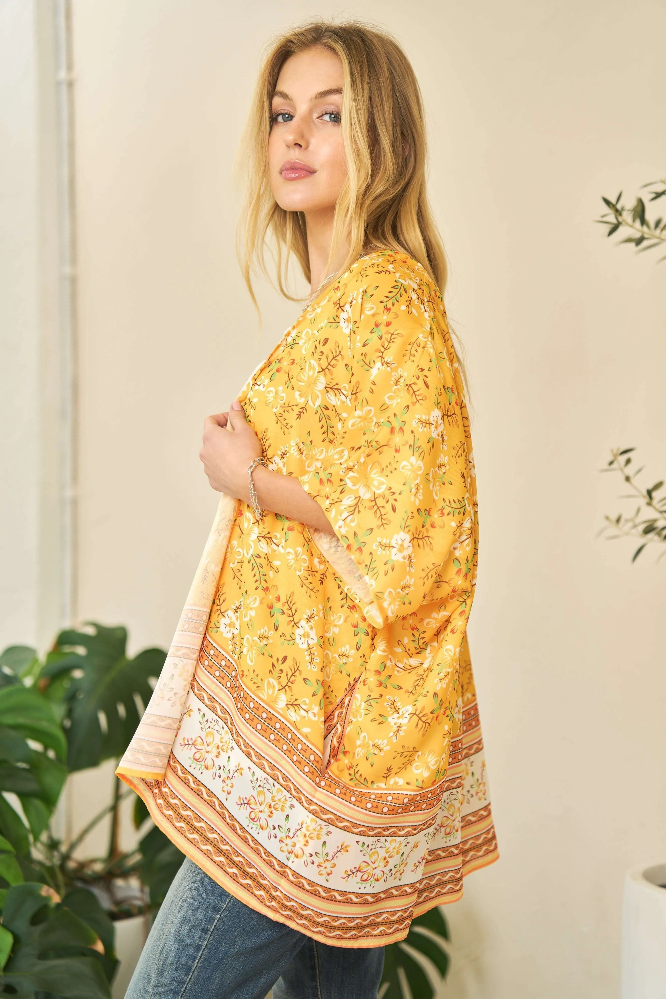 Davi & Dani Floral Printed Short Sleeve Loose Fit Kimono Cover Up - Image 6