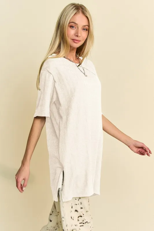 Davi & Dani Short Sleeve Side Slit T-Shirt with Pockets - Image 7