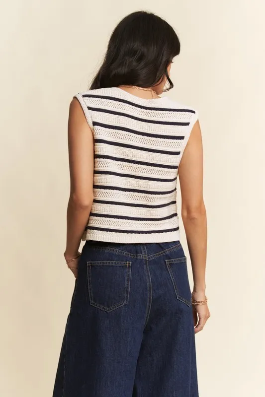 Davi & Dani Sleeveless Cropped Striped Sweater Knit Vest Top - Image 4