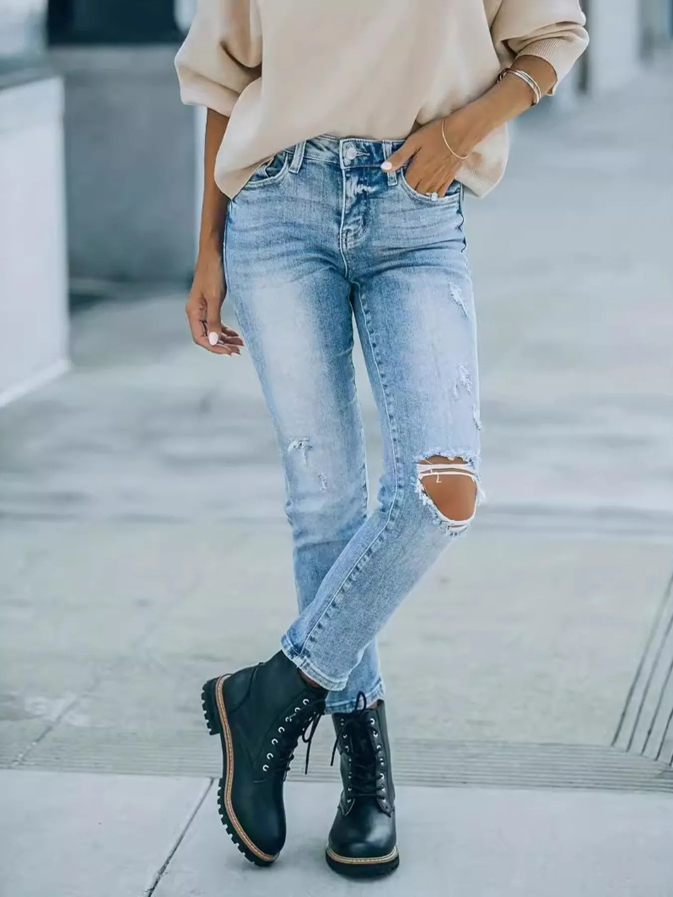 Distressed High Waist Jeans - Image 3