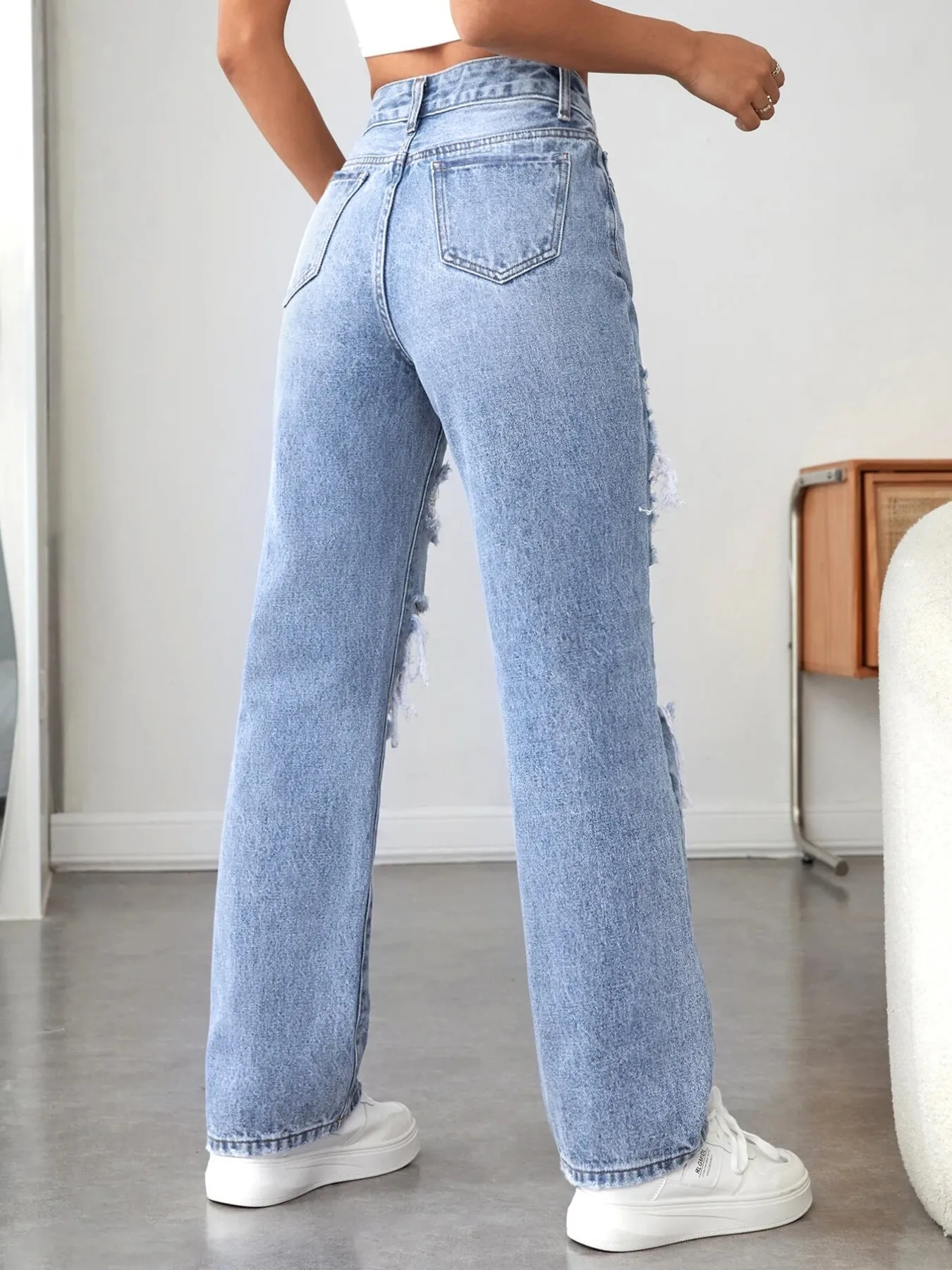 Distressed High Waisted Jeans - Image 2
