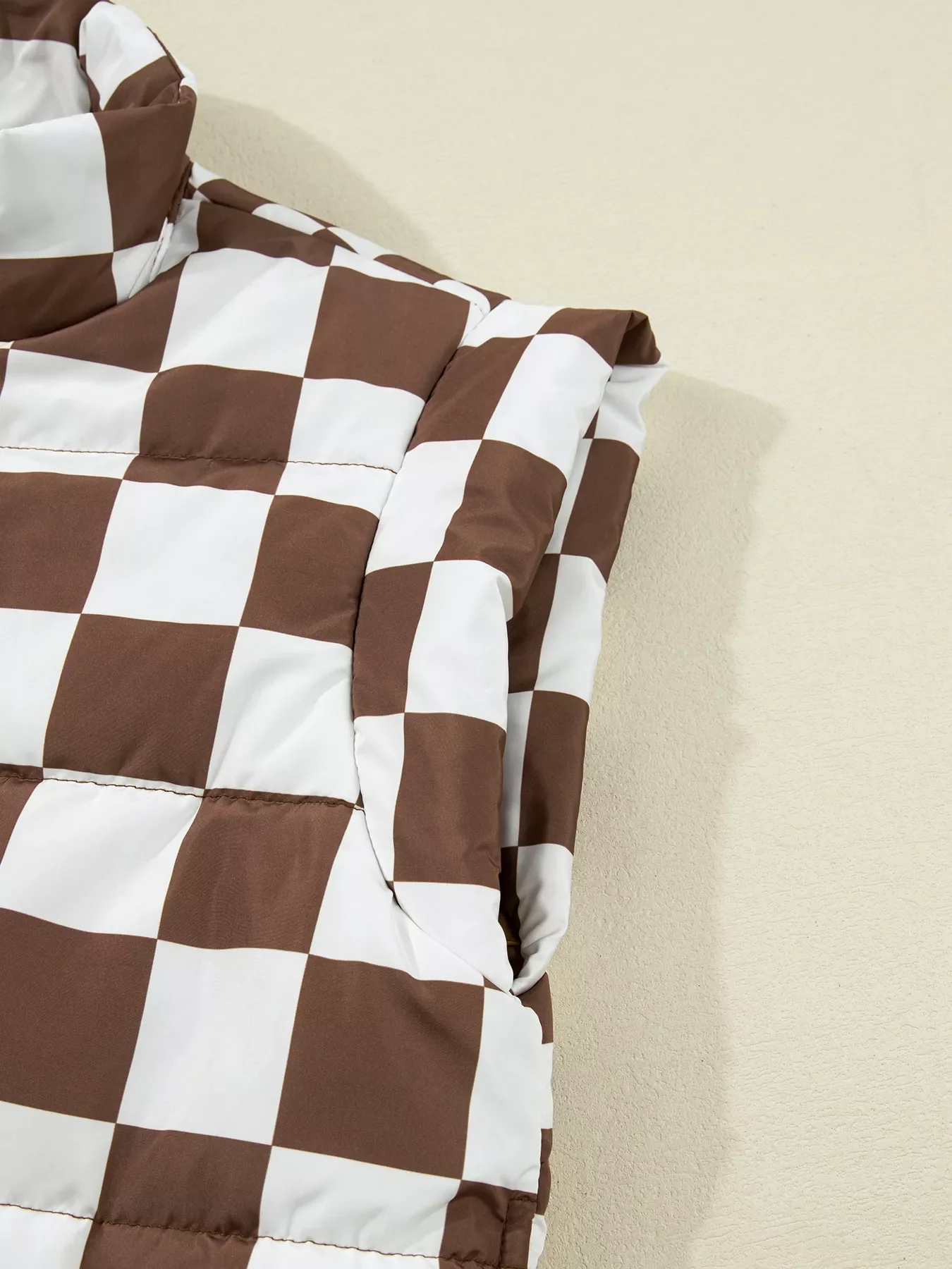 Double Checked Stand Collar Cropped Puffer Vest - Image 9