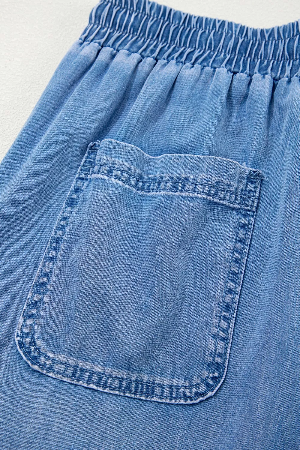 Drawstring Elastic Waist Pocketed Loose Jeans - Image 9