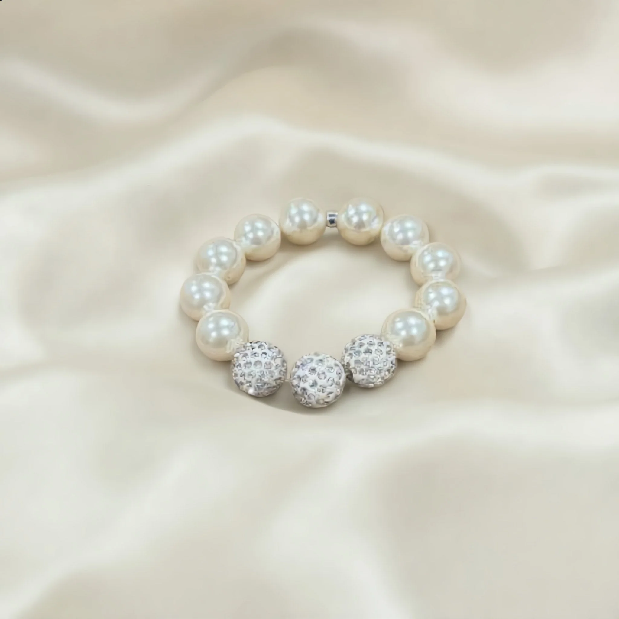 Elegant Pearl & Sparkling Crystal Ball Stretch Bracelet