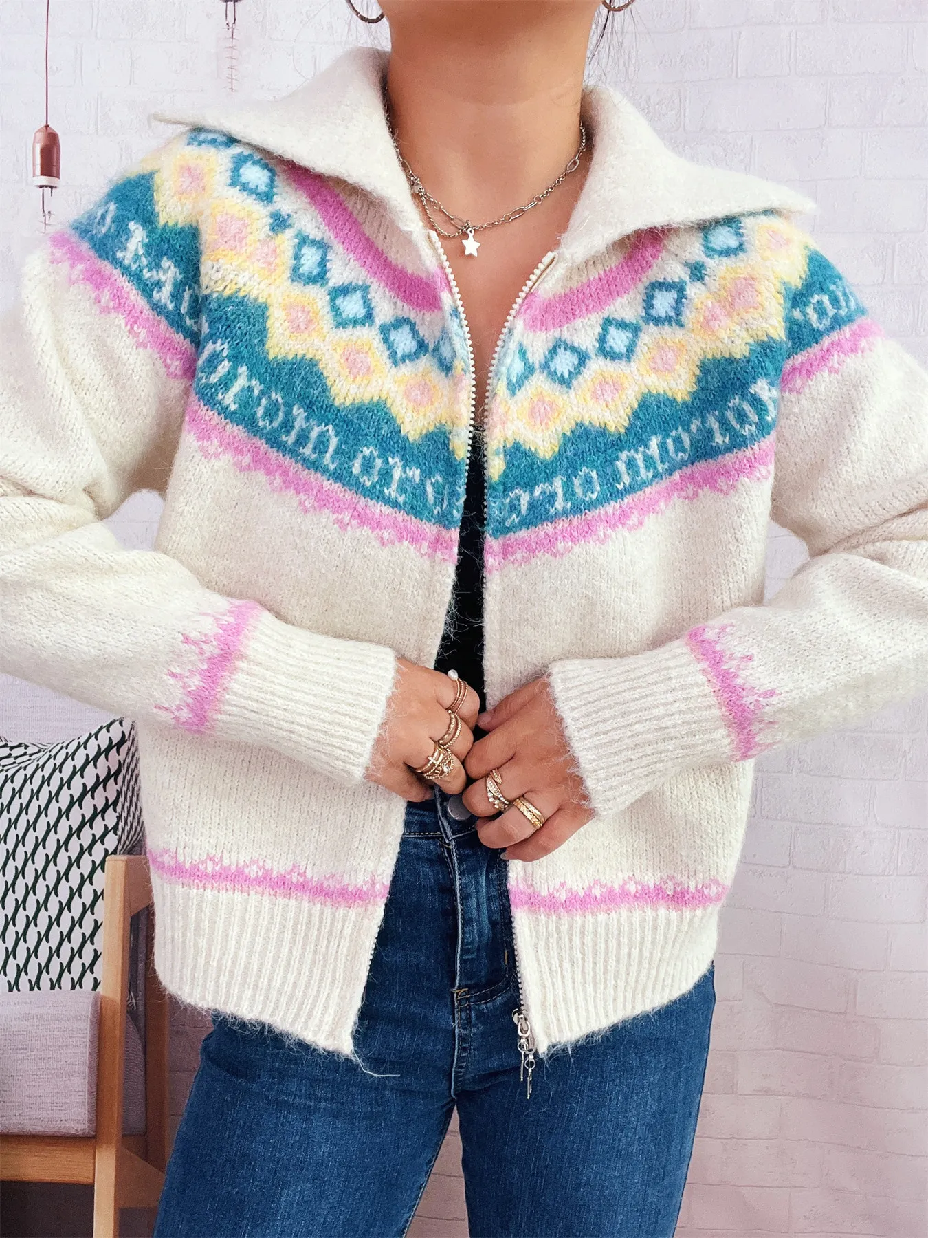 Fair Isle Pattern Zip-Up Cardigan - Image 13