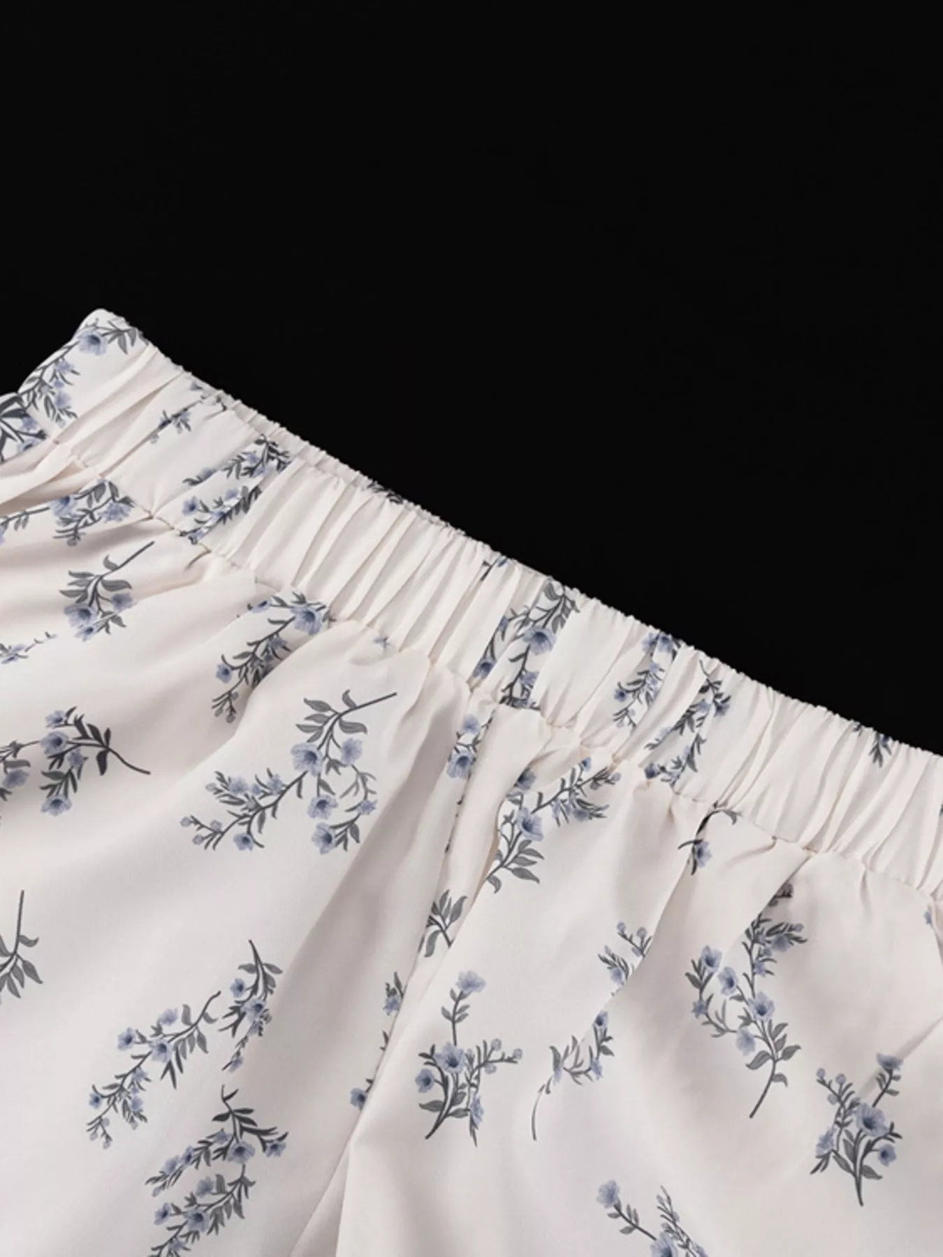 Floral Print Balloon Sleeve Top and Shorts Set - Image 12
