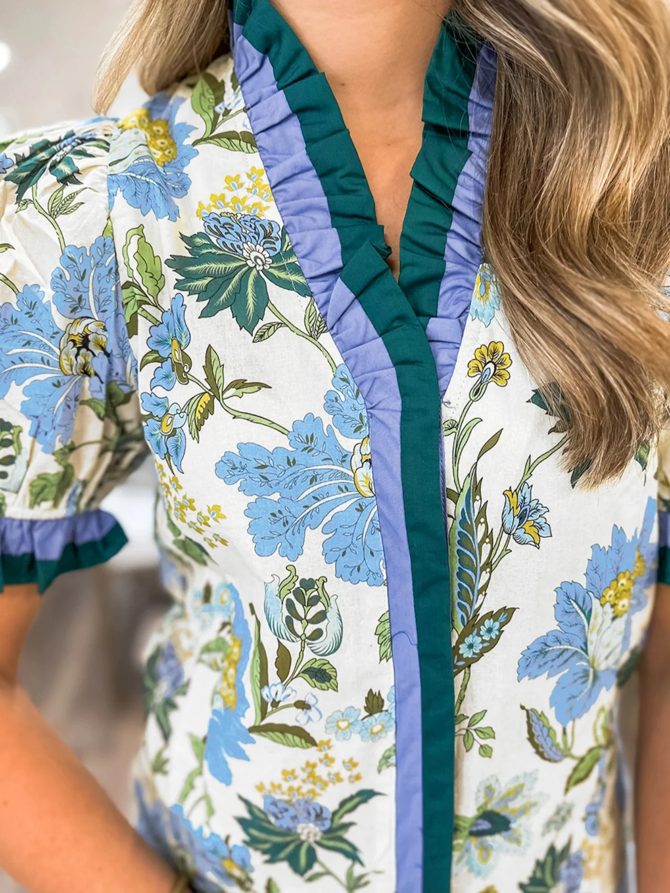 Floral Print Contrasted Frilled Striped Trim Short Sleeve Blouse - Image 6