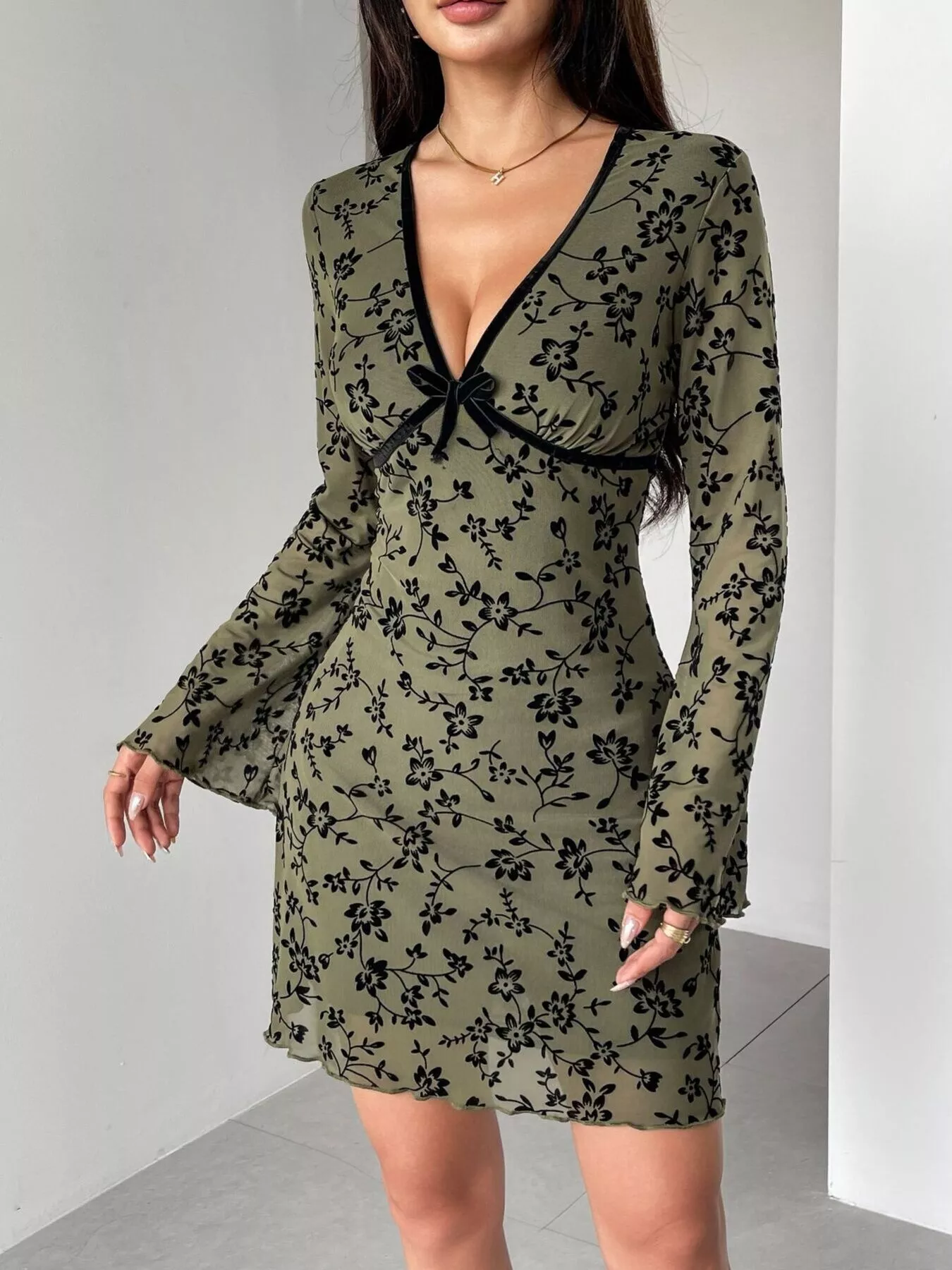 Floral Print Flare Sleeve Mini Dress - Image 3