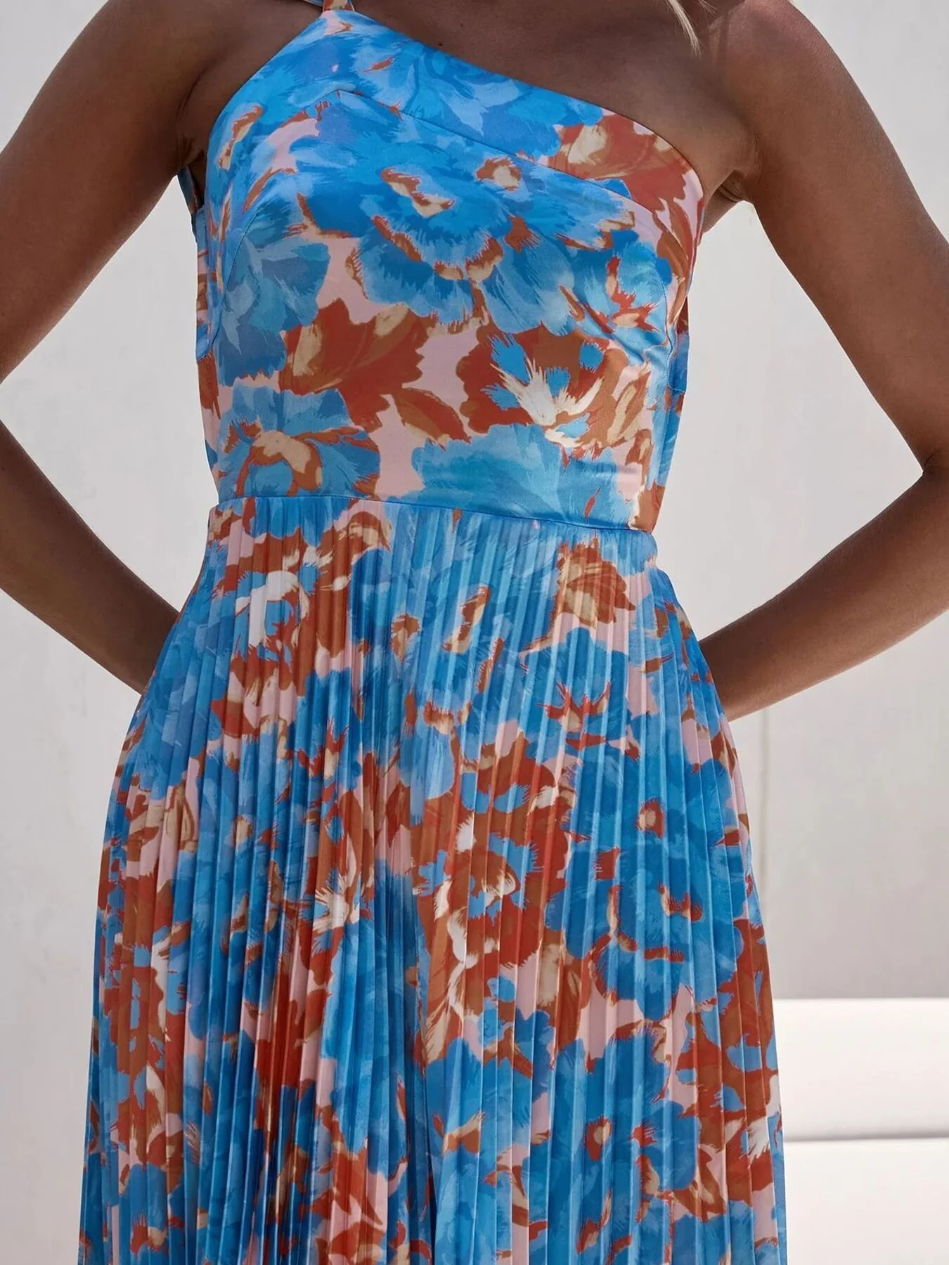 Floral Print One-Shoulder Pleated Dress - Image 3