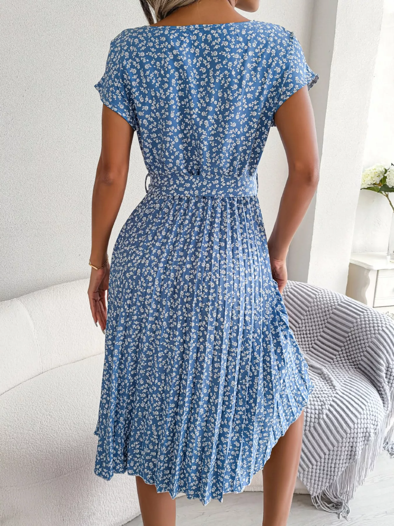 Floral Print Pleated Midi Dress with Belt - Image 2