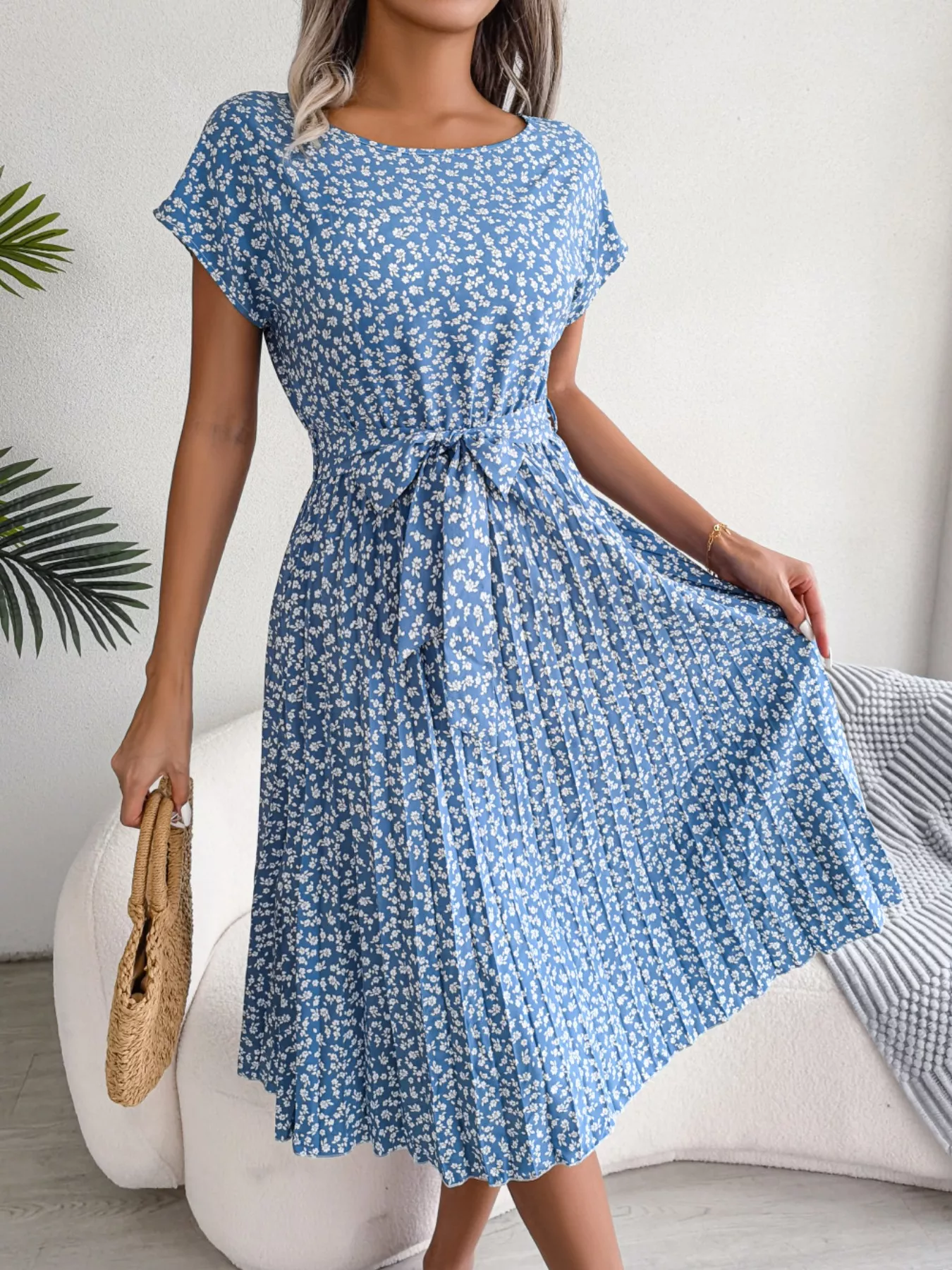 Floral Print Pleated Midi Dress with Belt - Image 3
