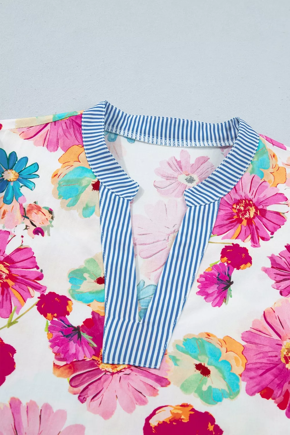 Floral Print Short Puff Sleeve Striped Trim V Neck Blouse - Image 5