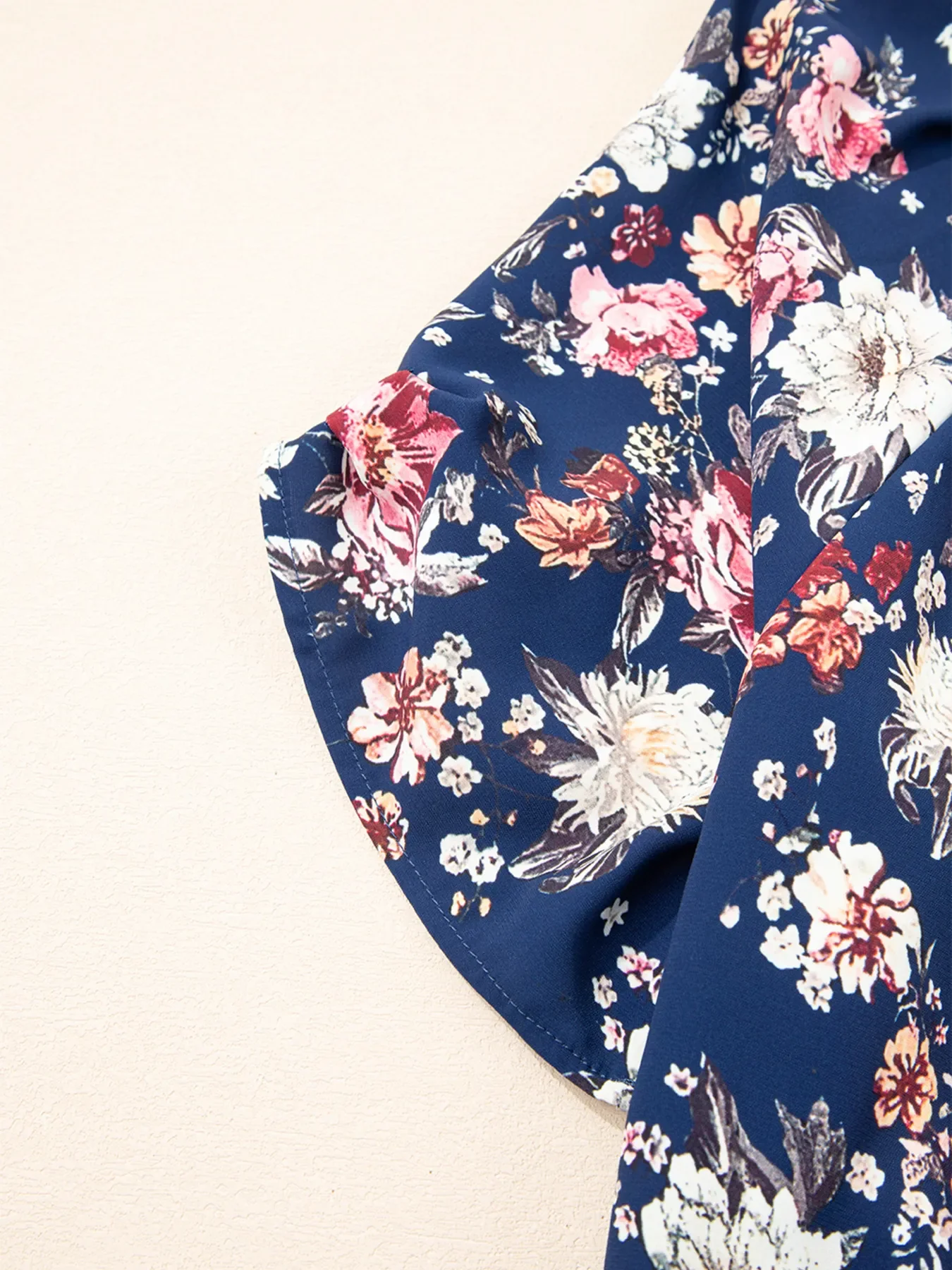 Floral Short Sleeve Scoop Neck Casual Blouse - Image 9