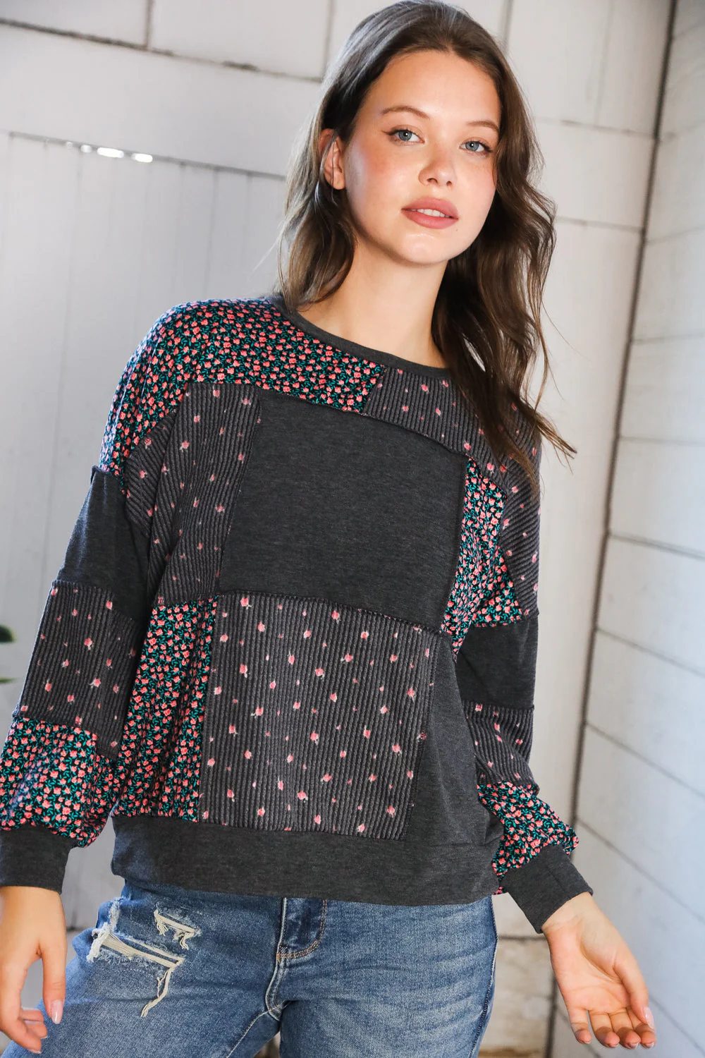 Lazy Daisies Charcoal Pullover - Image 5