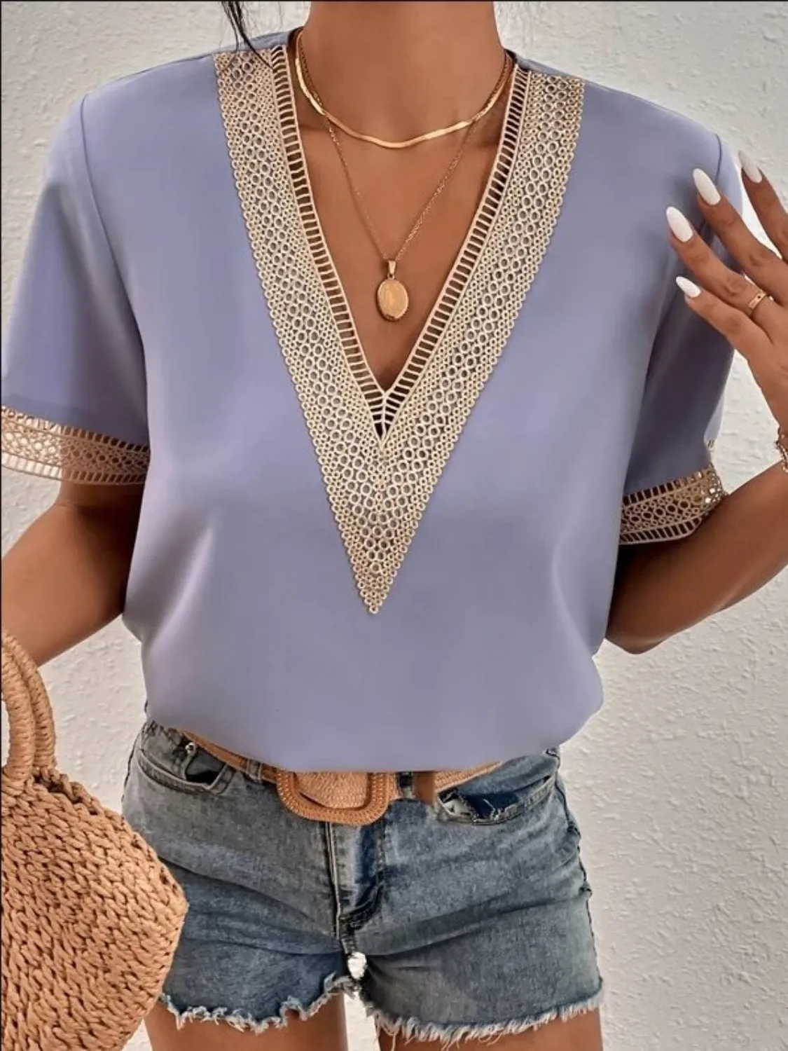 Full Size Contrast V-Neck Short Sleeve Blouse Plus Size - Image 11