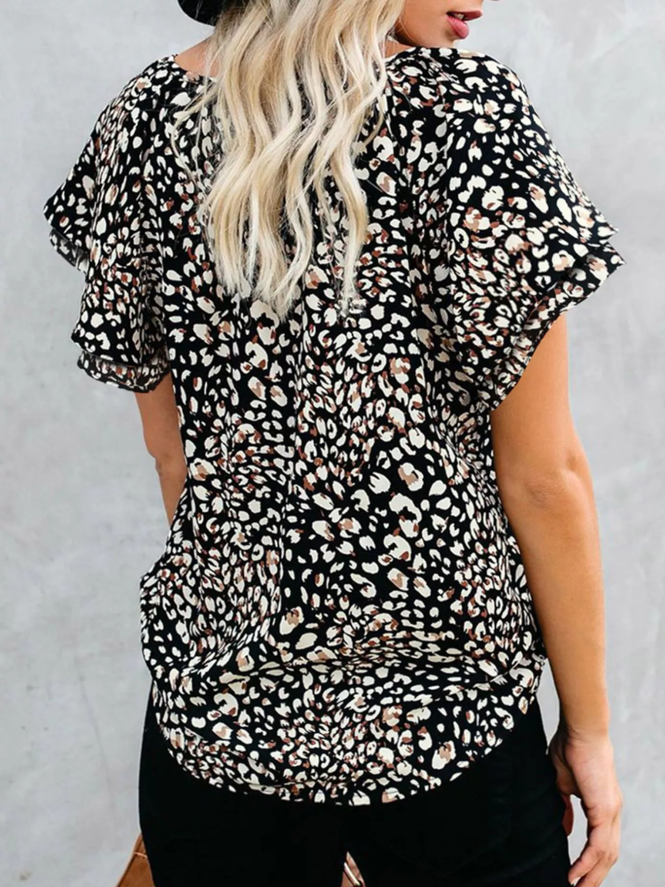 Full Size Floral Print V-Neck Shirt Plus Size - Image 9